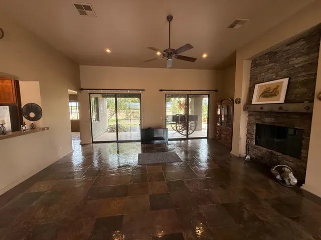 a view of an entryway with a livingroom