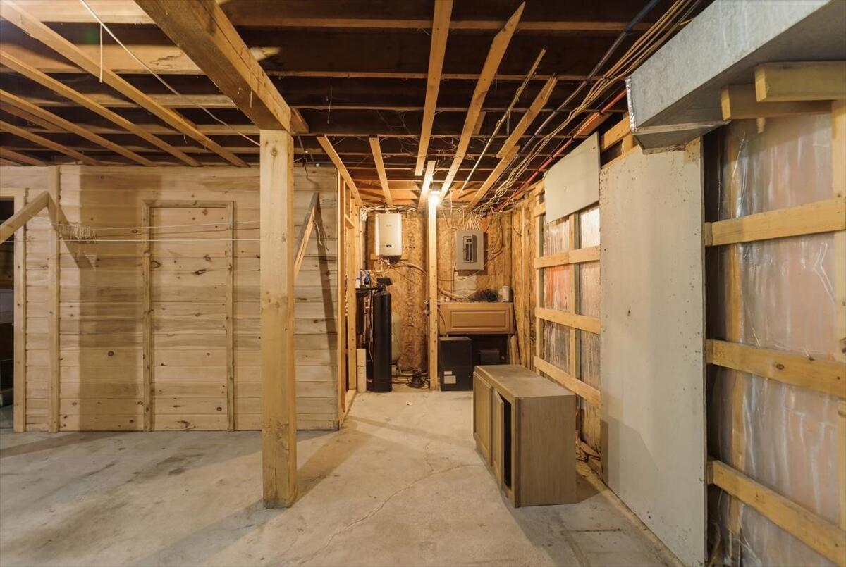 139 Lloyd Road Anson, ME 04911 - Photo 37 of 91 Basement
