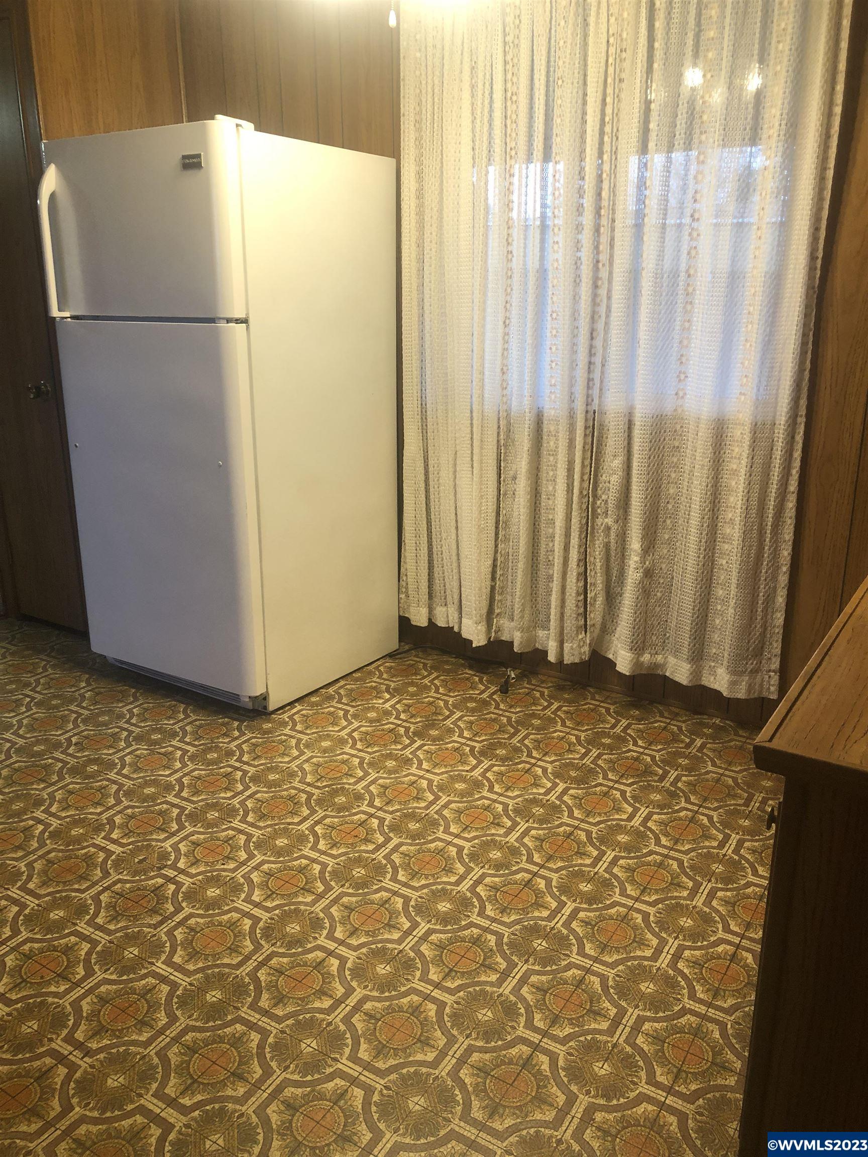 5355 River ( Road, Unit 17 Keizer, OR 97303 - Photo 8 of 15