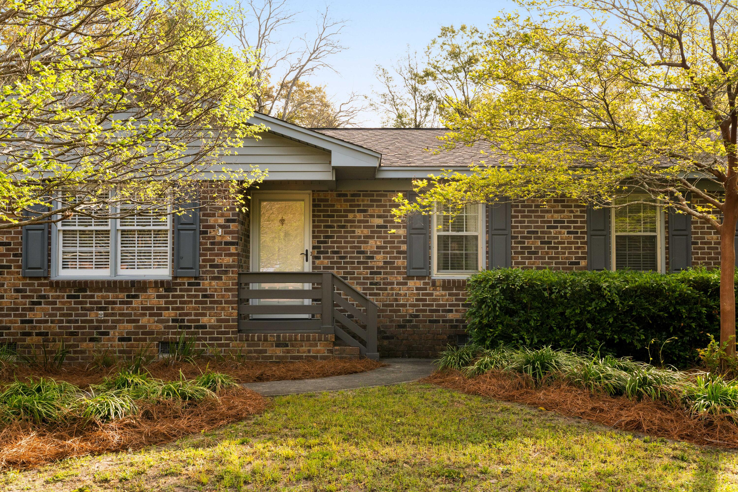 919 Tall Pine Road Mount Pleasant, SC 29464 - Photo 2 of 27 919 Tall Pine
