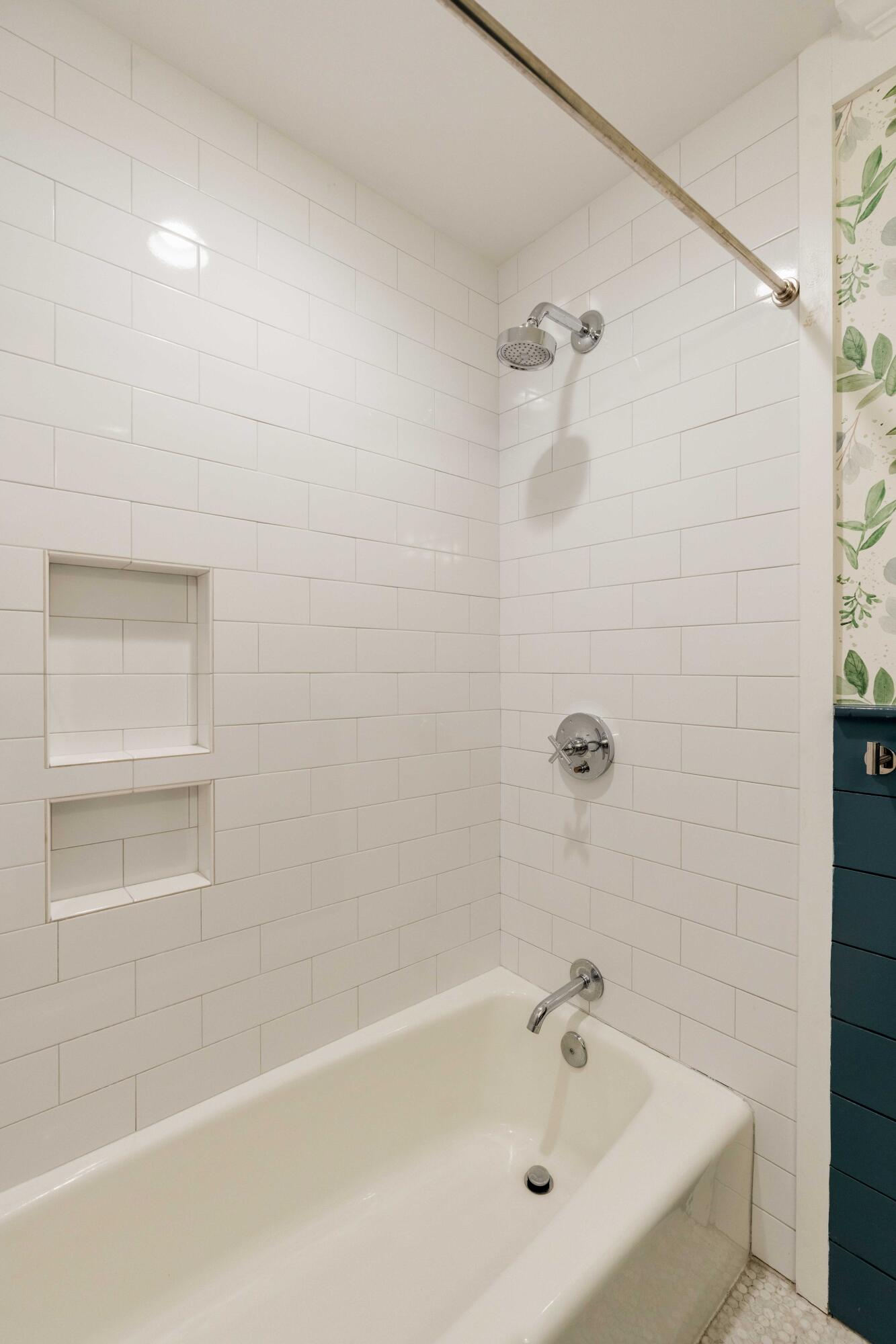 919 Tall Pine Road Mount Pleasant, SC 29464 - Photo 25 of 27 Guest bath