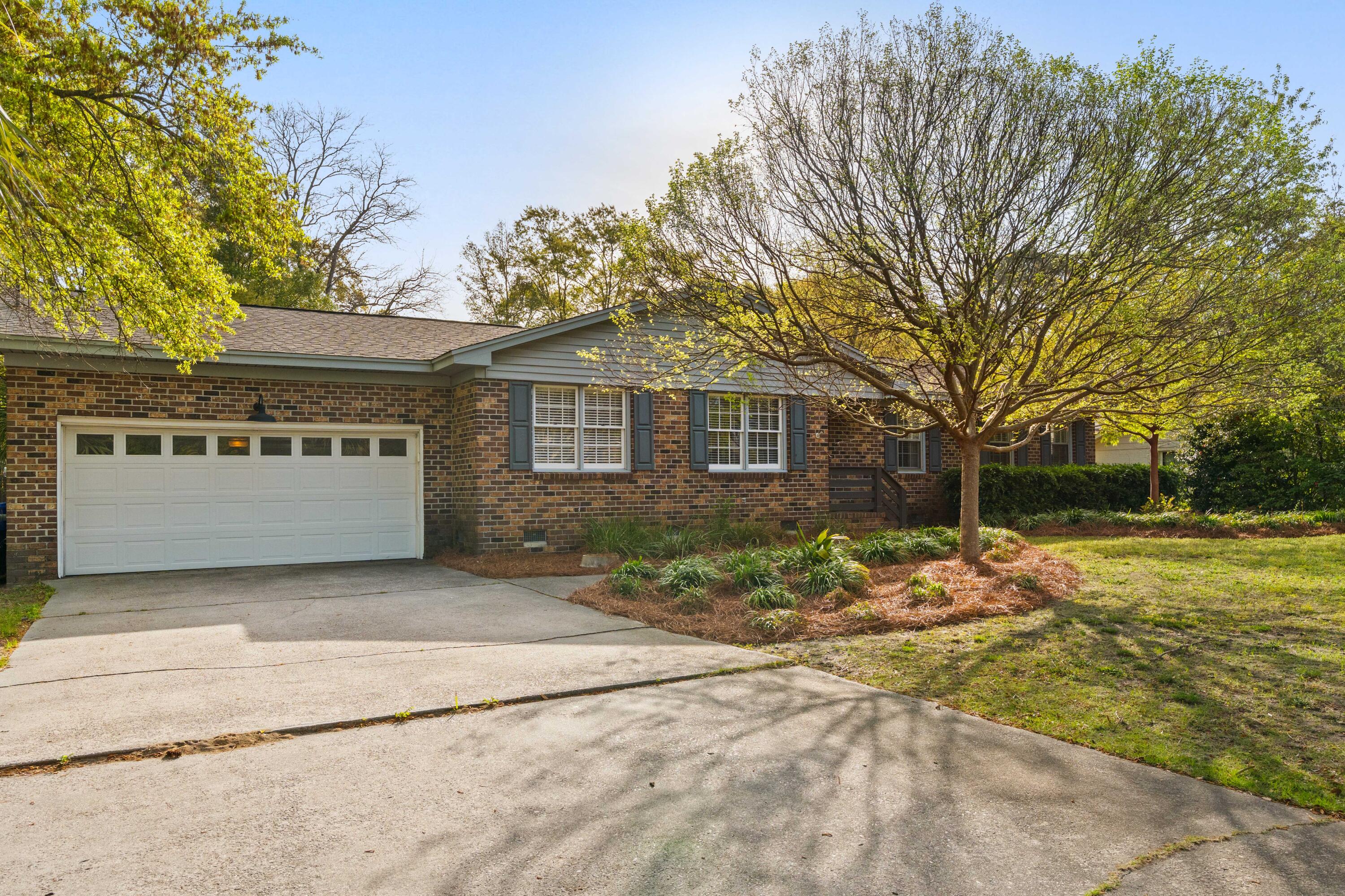 919 Tall Pine Road Mount Pleasant, SC 29464 - Photo 3 of 27 Nice storage in garage