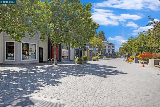 $449,999 | 410 Webster Street, Unit 1, Oakland, CA 94607