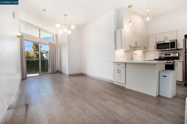 $449,999 | 410 Webster Street, Unit 1, Oakland, CA 94607
