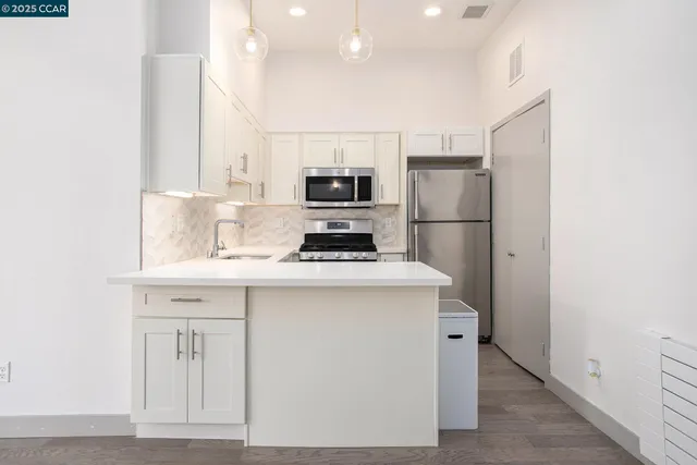 $449,999 | 410 Webster Street, Unit 1, Oakland, CA 94607