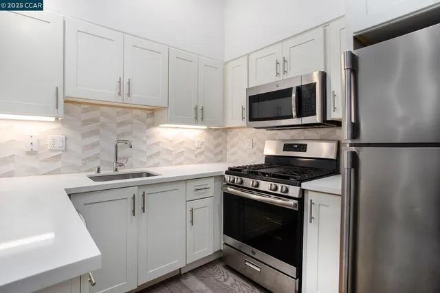 $449,999 | 410 Webster Street, Unit 1, Oakland, CA 94607