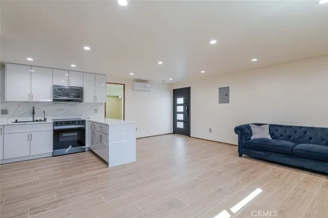 $2,500,000 | 10861 Lindley Avenue, Granada Hills, CA 91344