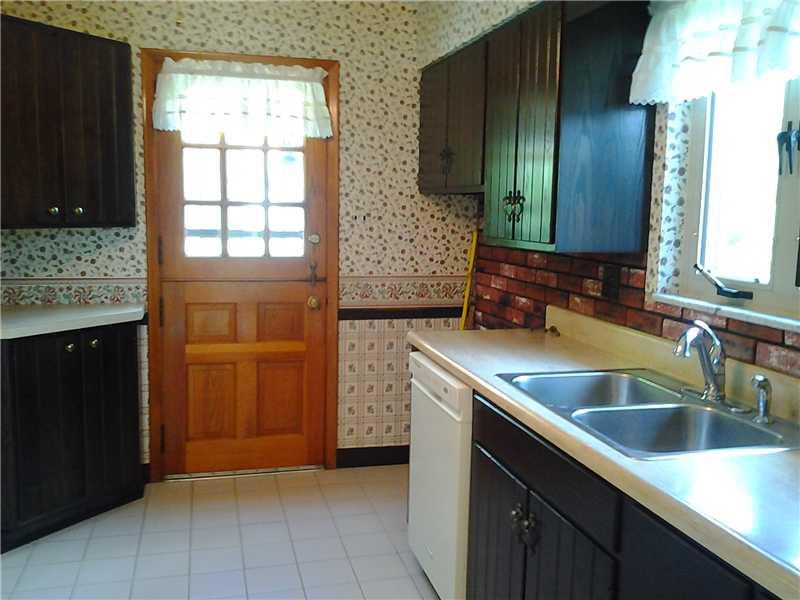 311 Limerick Road Wexford, PA 15090 - Photo 4 of 8 Kitchen.
