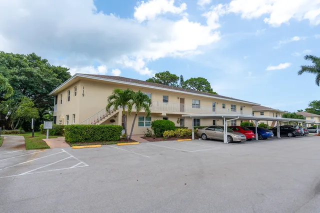 $195,000 | 2950 Southeast Ocean Boulevard, Unit 1196, Stuart, FL 34996
