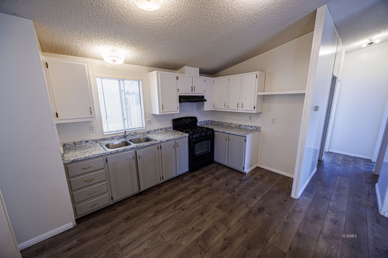 801 West Ward Avenue, Unit 9A Ridgecrest, CA 93555 - Photo 9 of 24