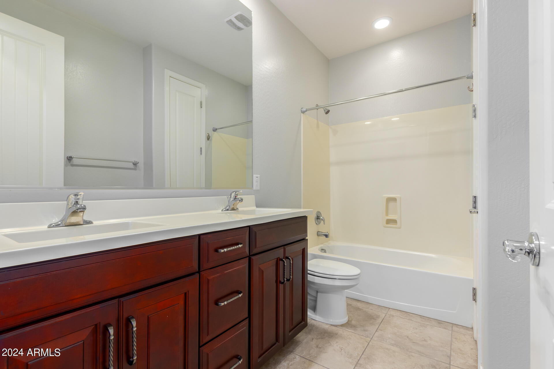 20069 Rosa Road Queen Creek, AZ 85142 - Photo 31 of 50 North En Suite Bathroom
