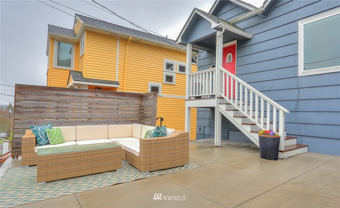 355 North 76th Street Seattle, WA 98103 - Photo 2 of 24