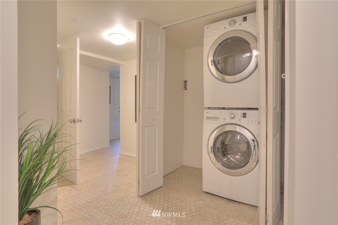 355 North 76th Street Seattle, WA 98103 - Photo 17 of 24