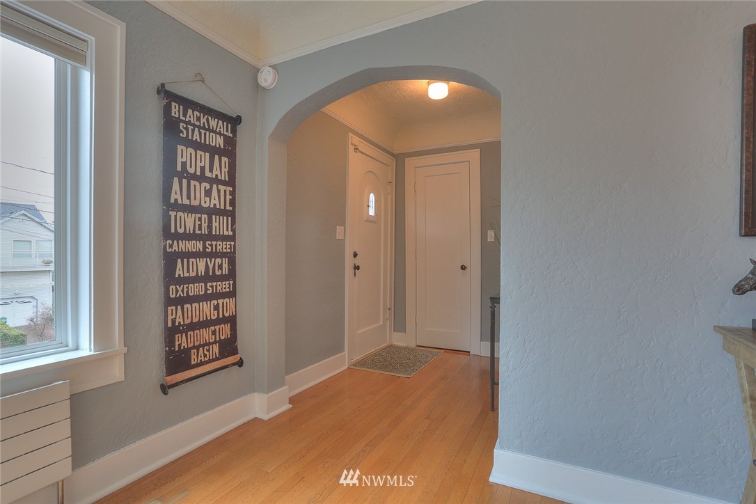355 North 76th Street Seattle, WA 98103 - Photo 3 of 24