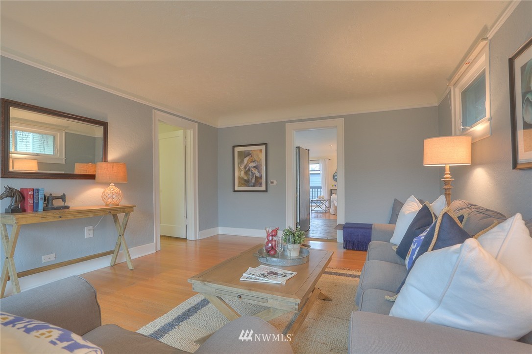 355 North 76th Street Seattle, WA 98103 - Photo 5 of 24