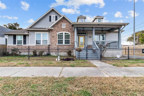 $619,900 | 2519 46th Street, Galveston, TX 77551
