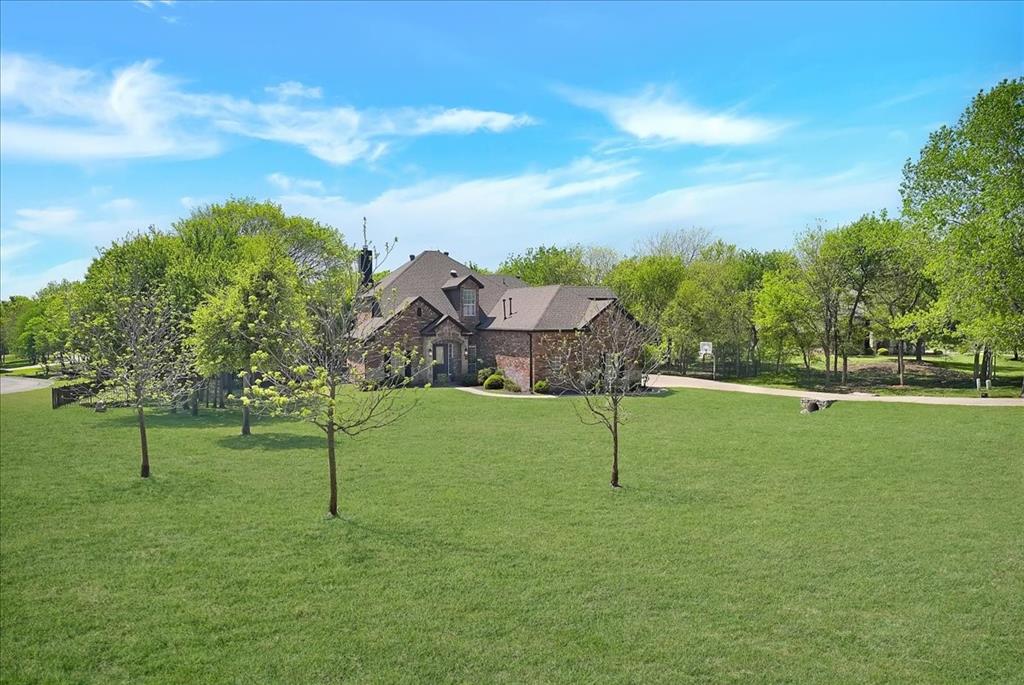 101 Deer Crossing Way Azle, TX 76020 - Photo 3 of 40 a view of yard