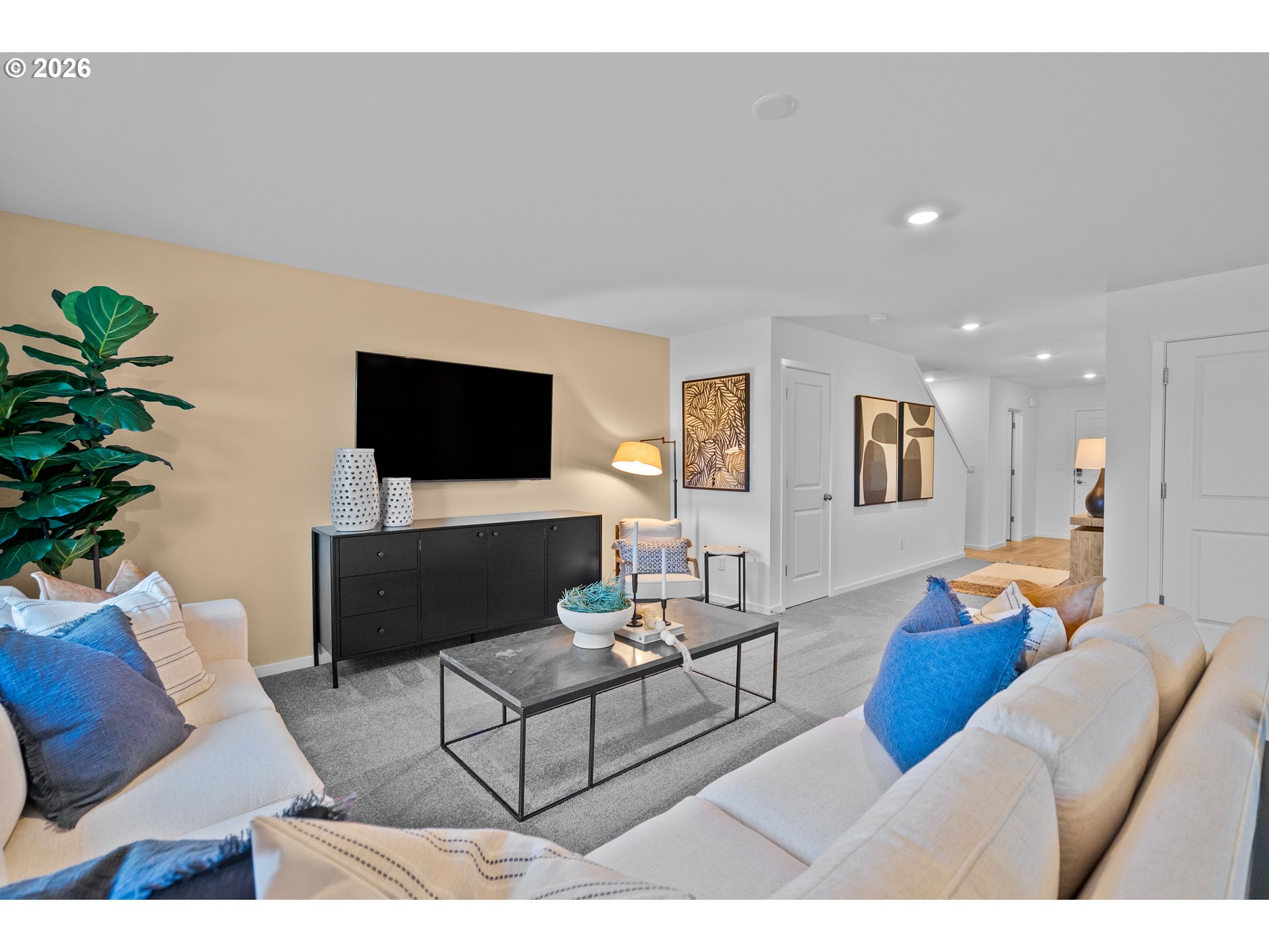 25263 Tanglewood Way Veneta, OR 97487 - Photo 6 of 28 a living room with furniture and a flat screen tv