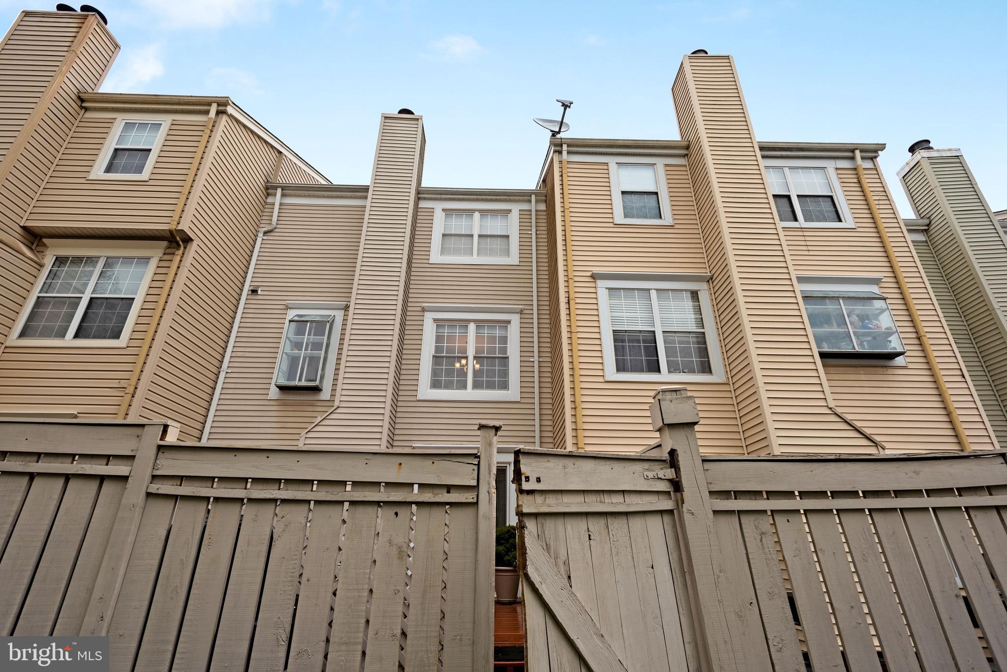 2357 Hunters Square Court Reston, VA 20191 - Photo 32 of 35