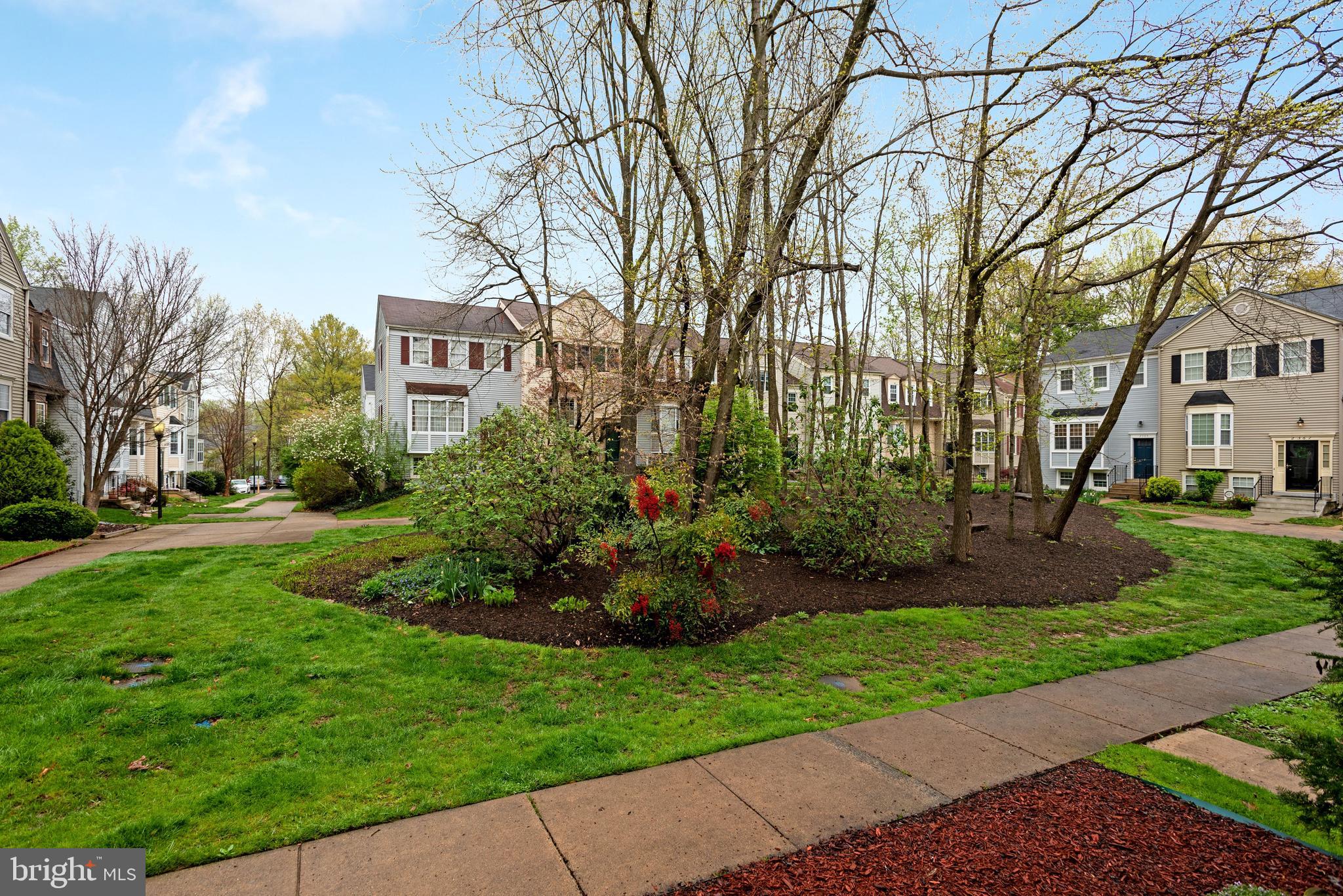 2357 Hunters Square Court Reston, VA 20191 - Photo 33 of 35