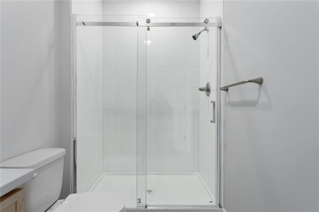 4521 Forest Avenue, Unit B Kansas City, MO 64110 - Photo 16 of 31 Gallery Image 16