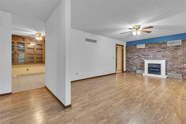 $399,000 | 16211 Kountryridge Drive, Kearney, MO 64060