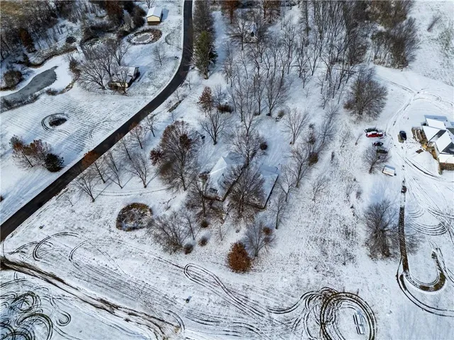 $399,000 | 16211 Kountryridge Drive, Kearney, MO 64060