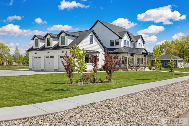 $1,110,000 | 3698 East Autumn Hts Drive, Rigby, ID 83442