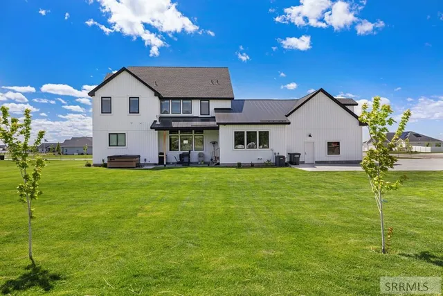 $1,110,000 | 3698 East Autumn Hts Drive, Rigby, ID 83442