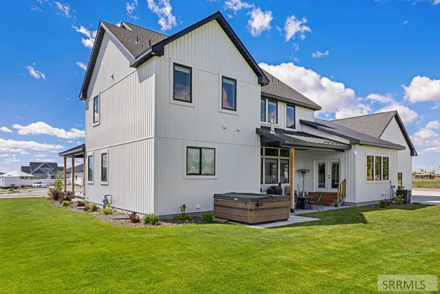 $1,110,000 | 3698 East Autumn Hts Drive, Rigby, ID 83442