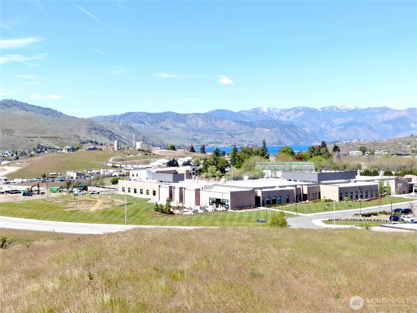 30 Isenhart Road Chelan, WA 98816 - Photo 11 of 11 a view of a city with an ocean