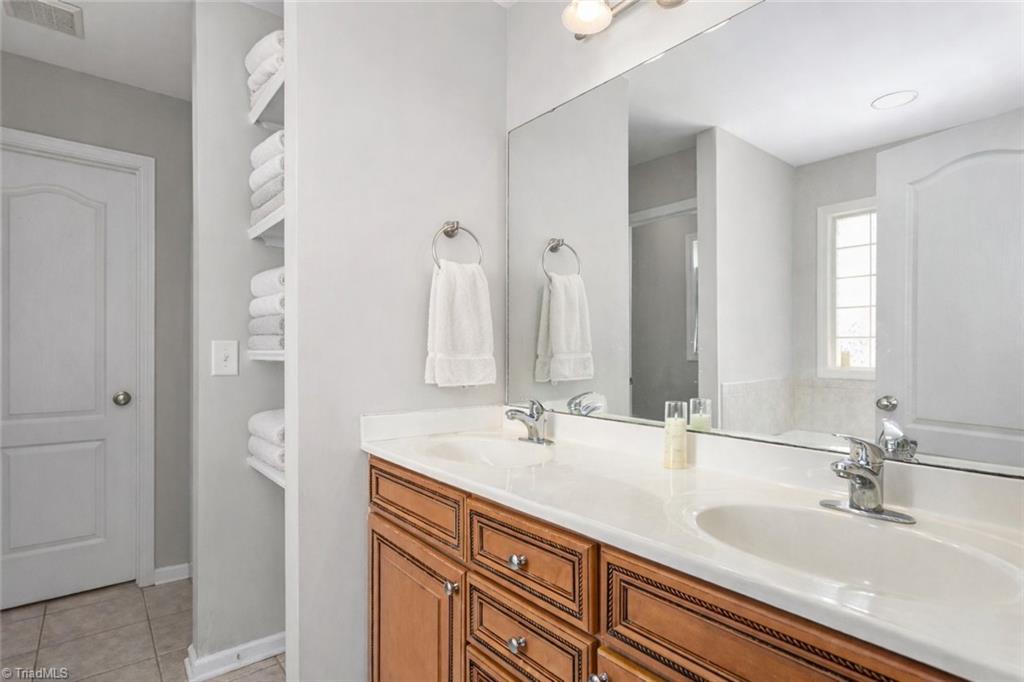 4050 Forbes Way Burlington, NC 27215 - Photo 23 of 50