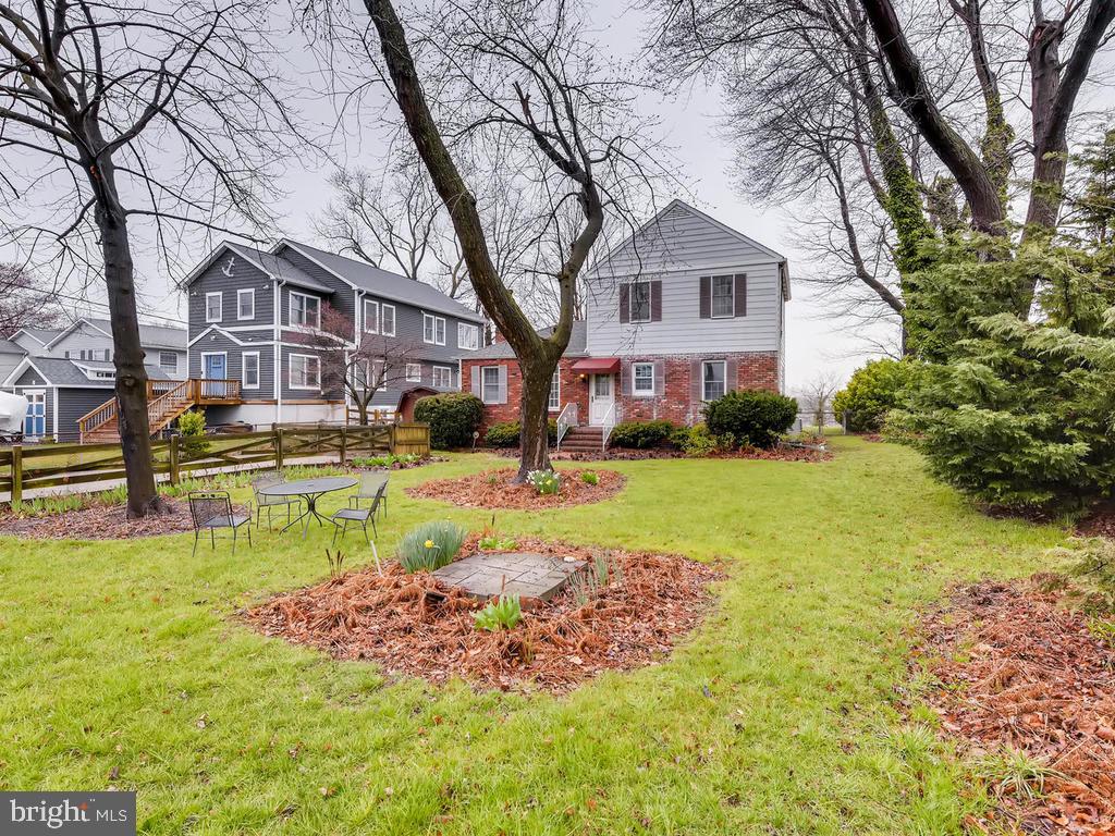 234 Harlem Road Pasadena, MD 21122 - Photo 27 of 30 Beautifully Landscaped Front Yard