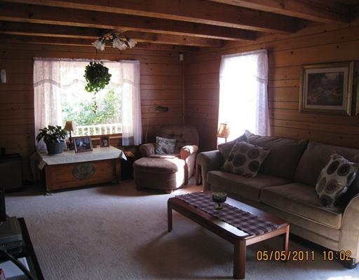 484 Gardiner Road Richmond, RI 02892 - Photo 8 of 12 Living Room.