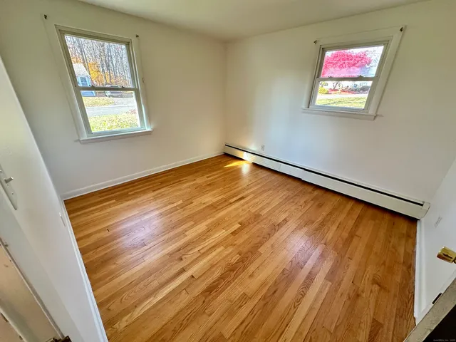 $329,900 | 5 Shelley Street, Cromwell, CT 06416