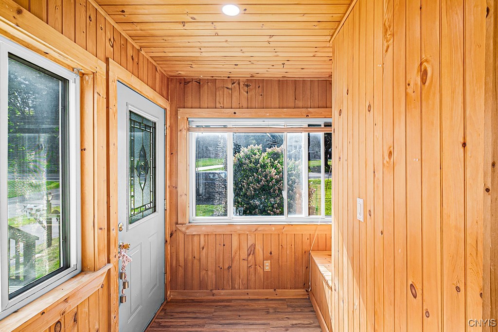 127 1/2 Oxford Road New Hartford, NY 13413 - Photo 11 of 33