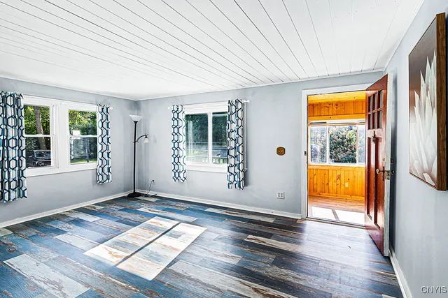 $2,200 | 127 1/2 Oxford Road, New Hartford, NY 13413