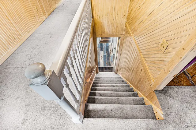 $2,200 | 127 1/2 Oxford Road, New Hartford, NY 13413