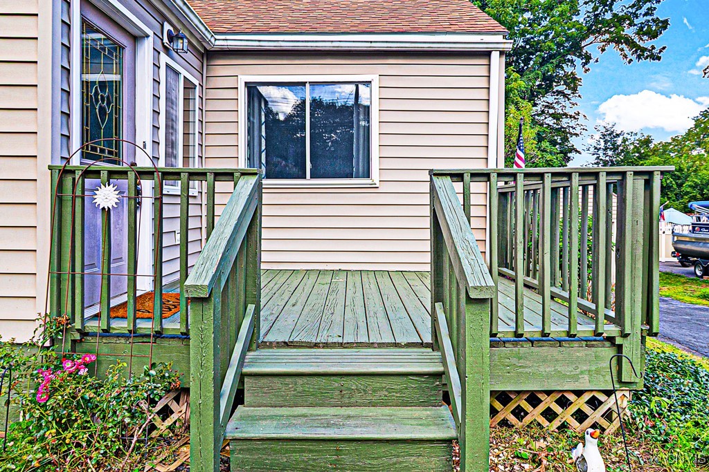 127 1/2 Oxford Road New Hartford, NY 13413 - Photo 4 of 33