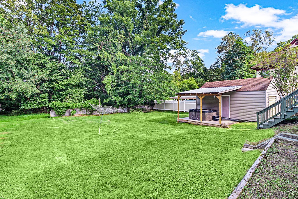 127 1/2 Oxford Road New Hartford, NY 13413 - Photo 8 of 33