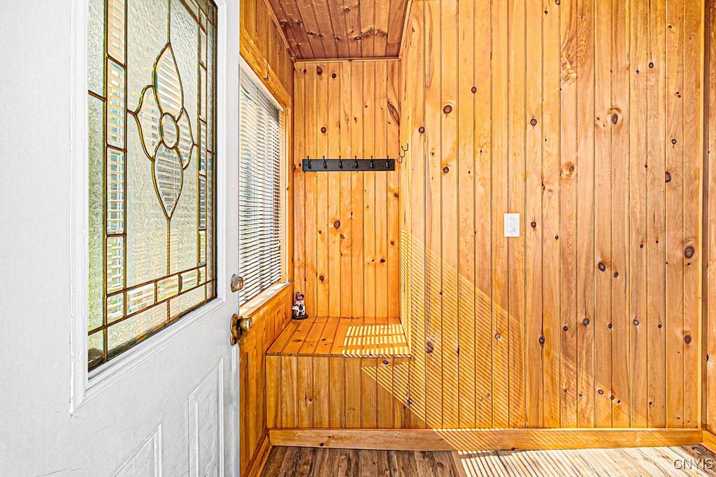 127 1/2 Oxford Road New Hartford, NY 13413 - Photo 10 of 33