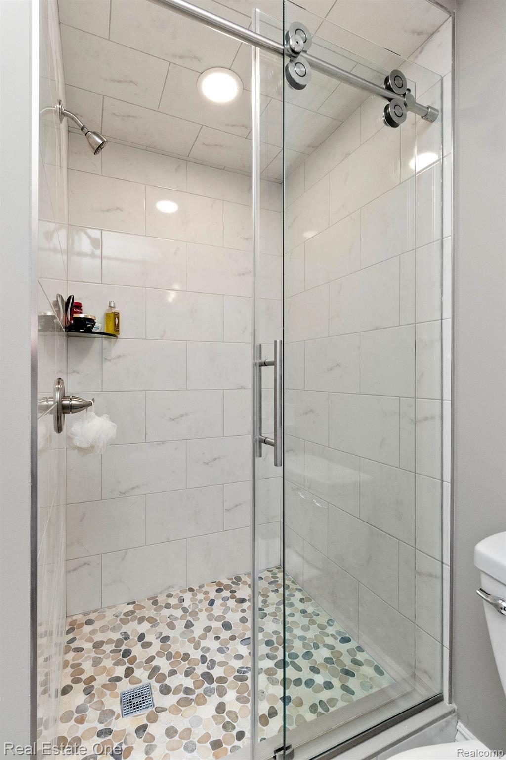 1075 Hampshire Court Rochester, MI 48307 - Photo 51 of 62 Gallery Image 51