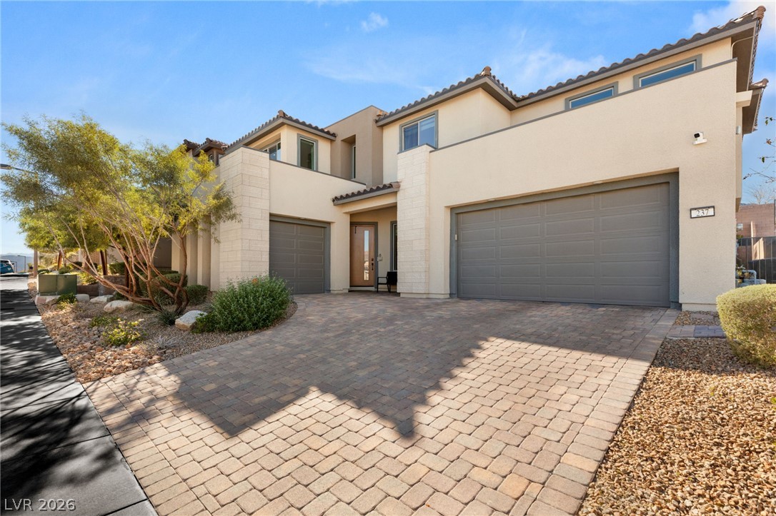 237 Wilson Rdg Street Las Vegas, NV 89138 - Photo 5 of 59