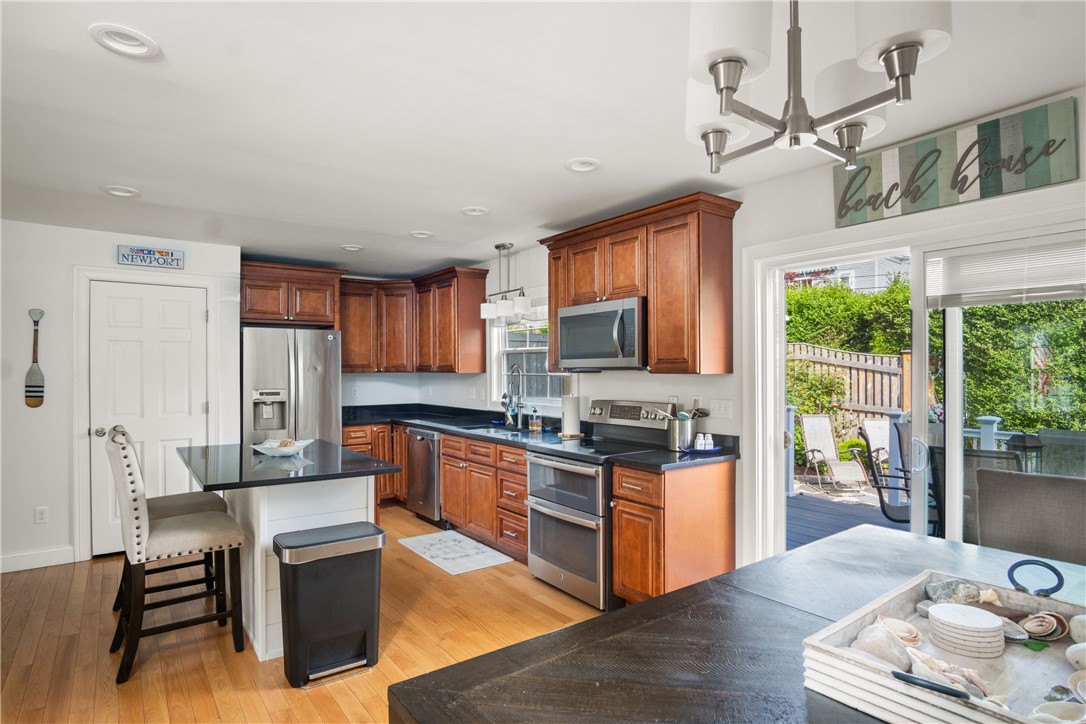 88 Kay Street Newport, RI 02840 - Photo 7 of 43