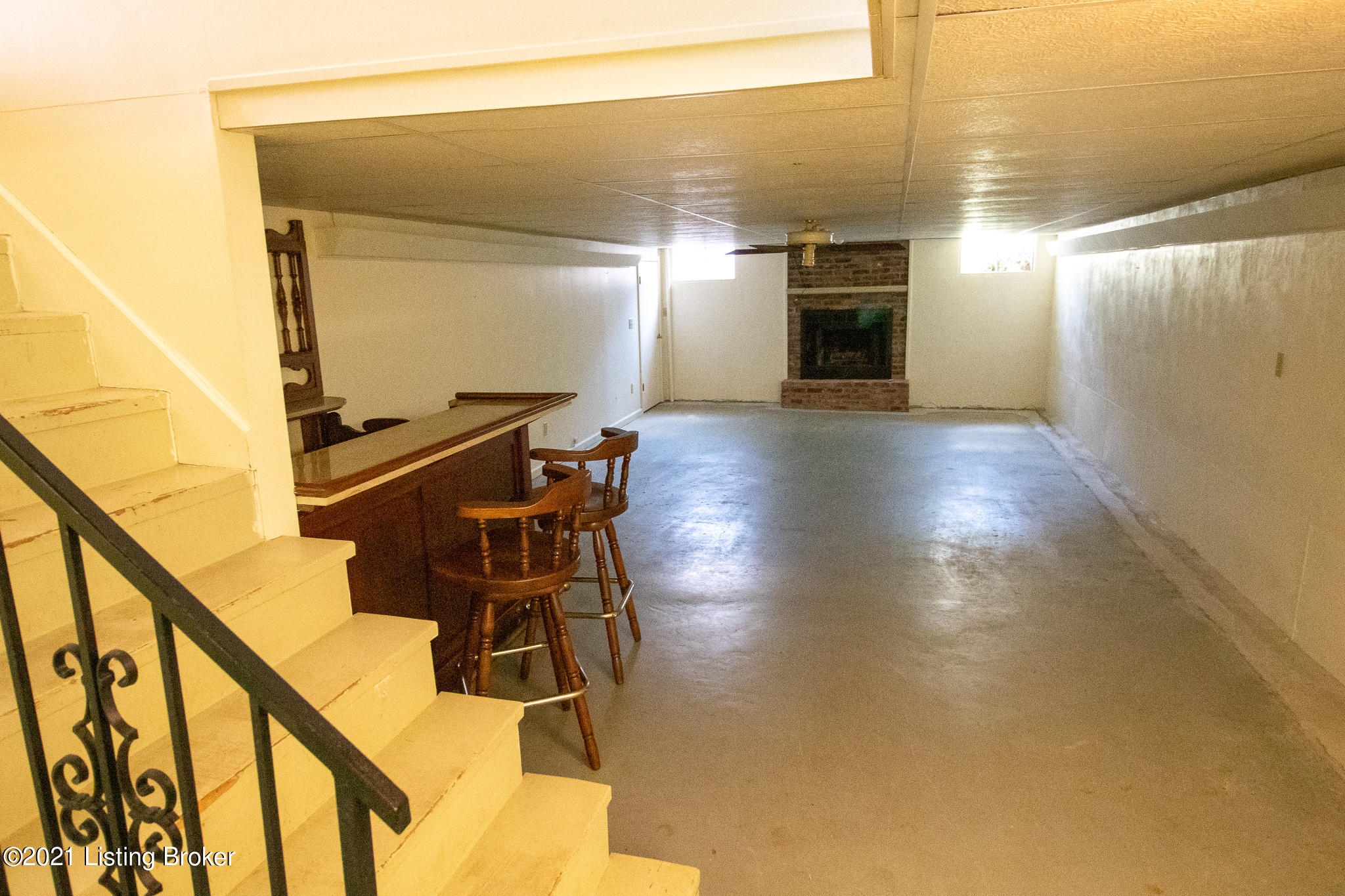 4903 Crofton Road Louisville, KY 40207 - Photo 26 of 39 059