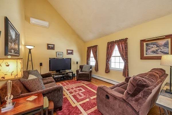 724 Great Road Littleton, MA 01460 - Photo 4 of 30 Gallery Image 4