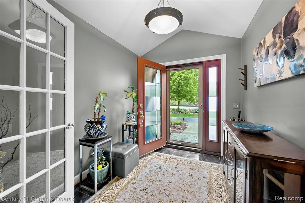1162 Heights Road Lake Orion, MI 48362 - Photo 2 of 59 Gallery Image 2