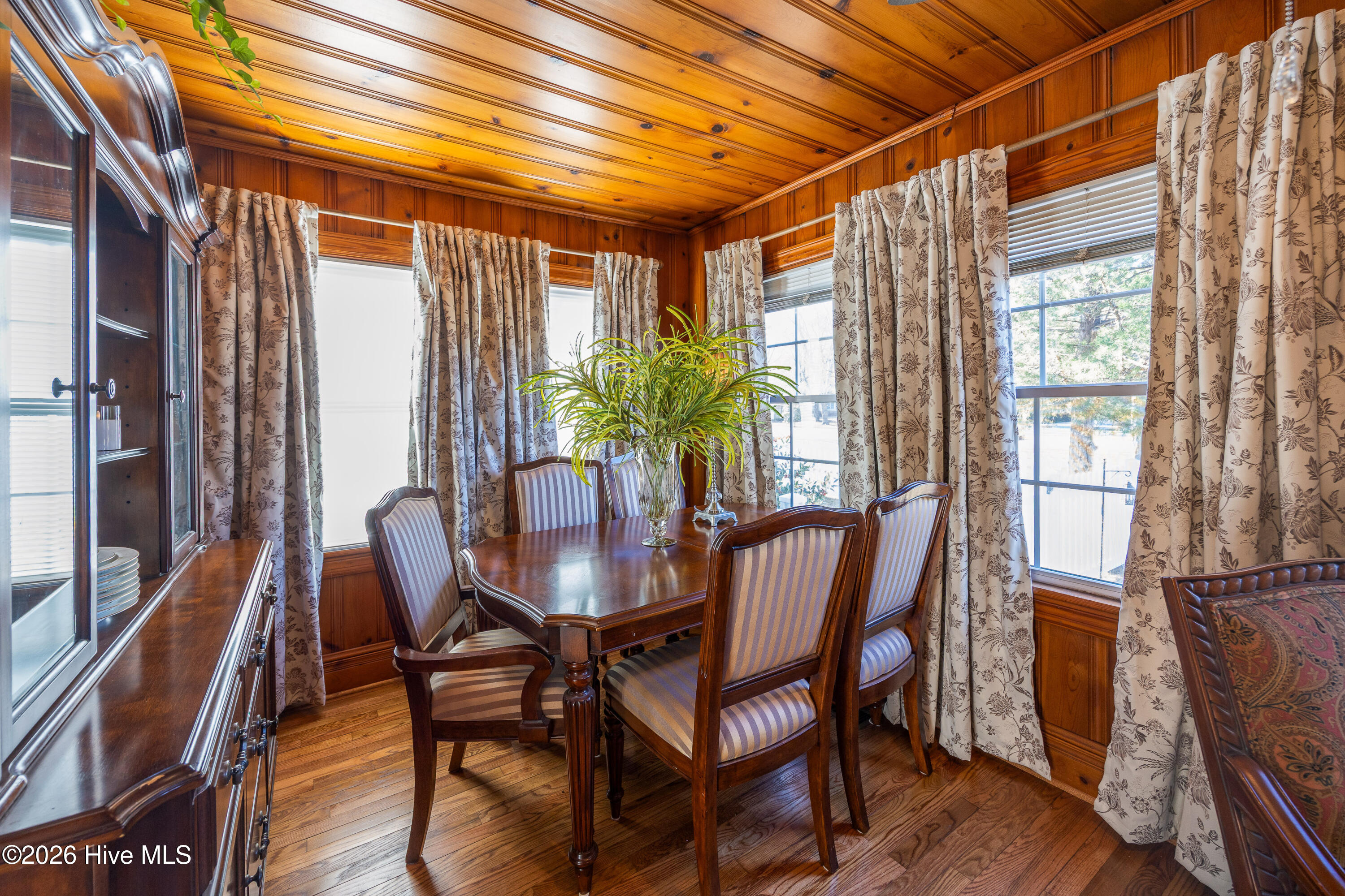 506 West Clinton Street Roseboro, NC 28382 - Photo 5 of 40 506 W Clinton St-10