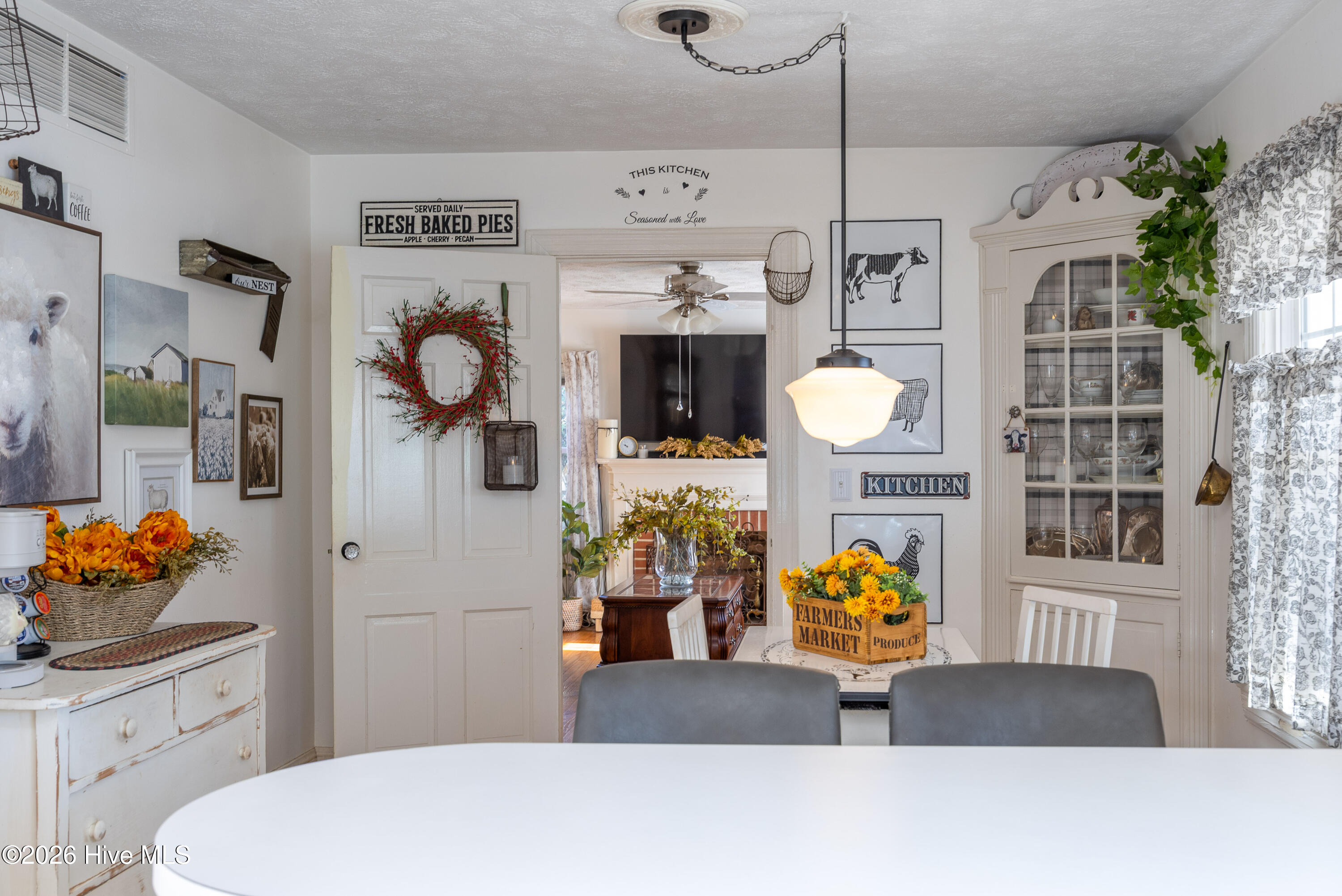 506 West Clinton Street Roseboro, NC 28382 - Photo 10 of 40 506 W Clinton St-15