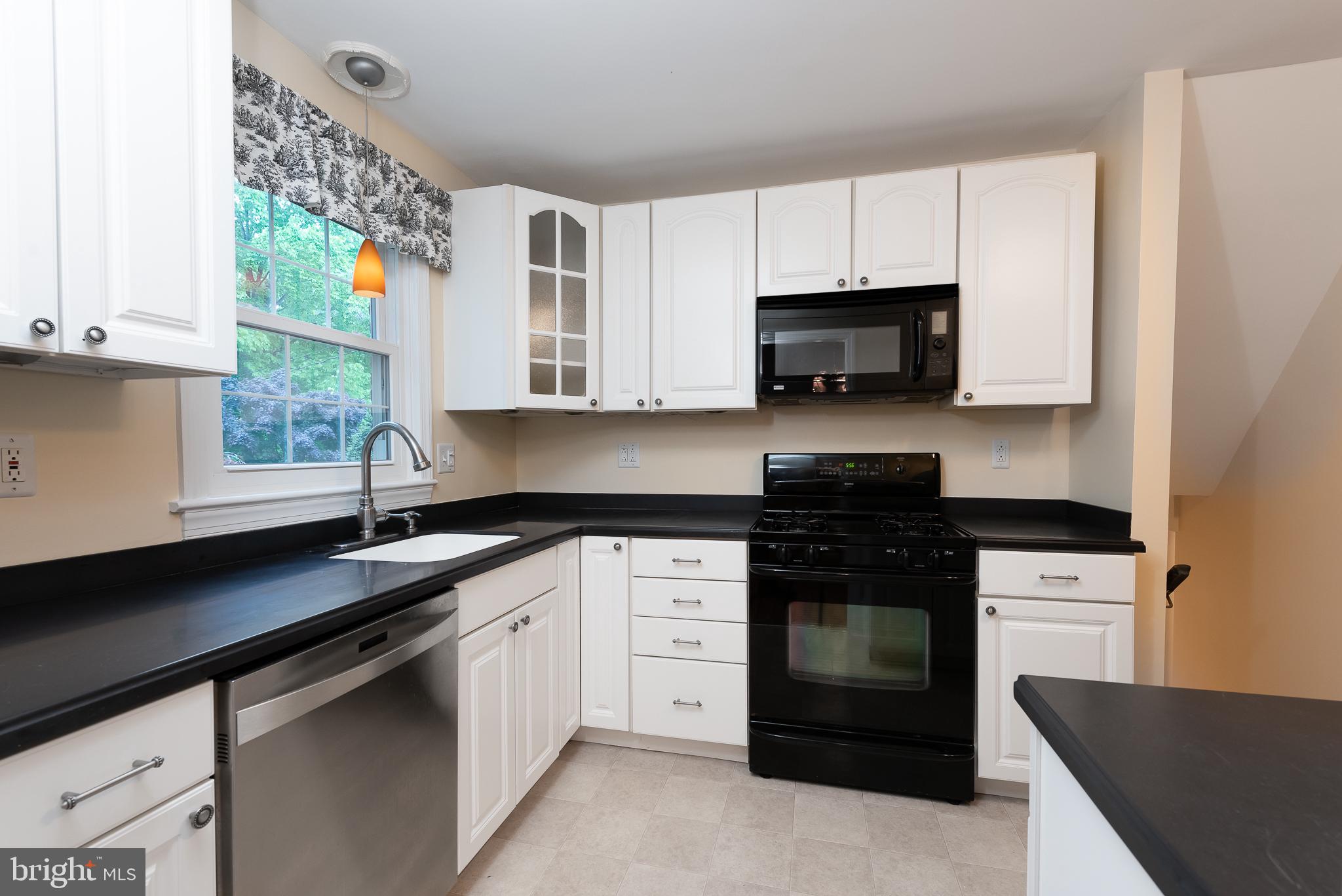 321 Spencer Road Devon, PA 19333 - Photo 14 of 26 Kitchen